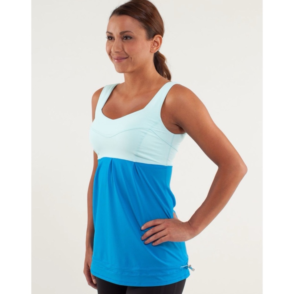Lululemon Run: Tame Me Tank Beach Blanket Blue / Aquamarine 6 - Picture 3 of 10